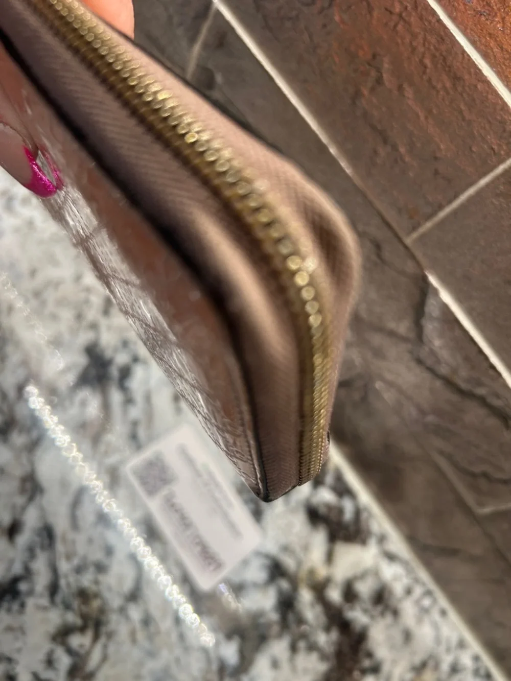 Gucci Embossed GG Zip Around Wallet in Pink COA incl. - Picture 2 of 15